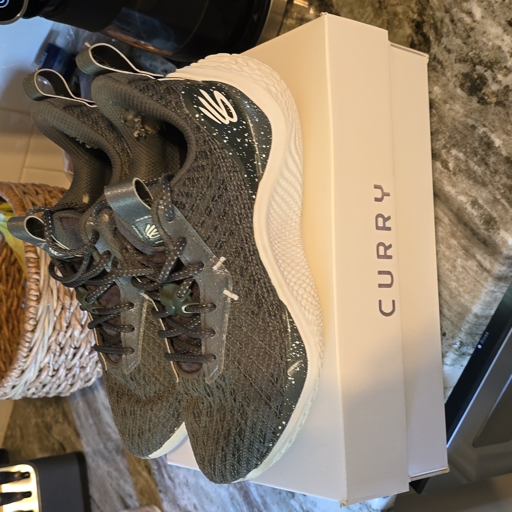 Team Curry 10 Basketball Shoes